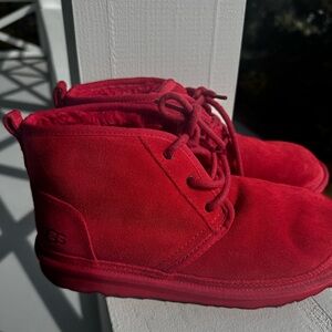 UGG Neumel Red Suede chukka boots men’s 6 women’s 7.5